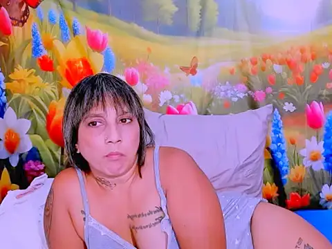 indianroxy webcam
