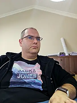 Andrew1900529 webcam