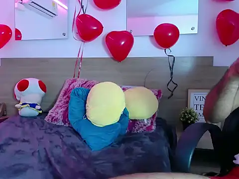 luxury_couple_01 webcam