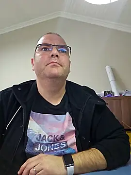 Andrew1900529 webcam