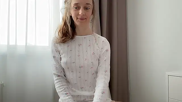 ShySchoolGirl webcam