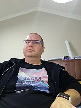 Andrew1900529 webcam