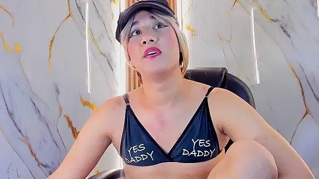 Marian_Cristal webcam