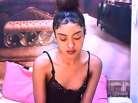 IndianPretty14u2Luv webcam