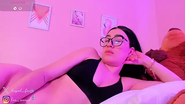 angeel_fox webcam