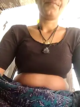 Hot_kajal3