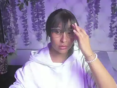 LILI_CANDIES69 webcam