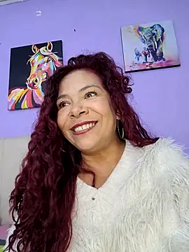 Scarlet_curly8a webcam