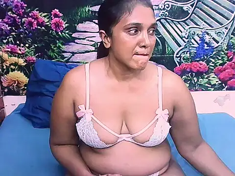 IndianSexyLady20 webcam