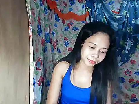 PinaySkinnyGirl webcam