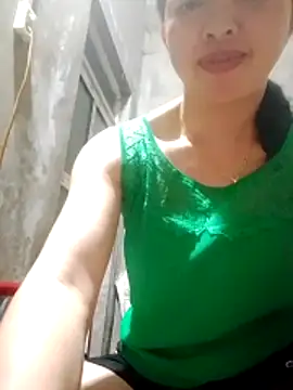 trieutrieu20 - TRIEUTRIEU20's free webcam - UK Sex Cams