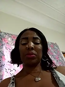 Webcam Model (SEXYMOANSXX)  is live.Free join now!