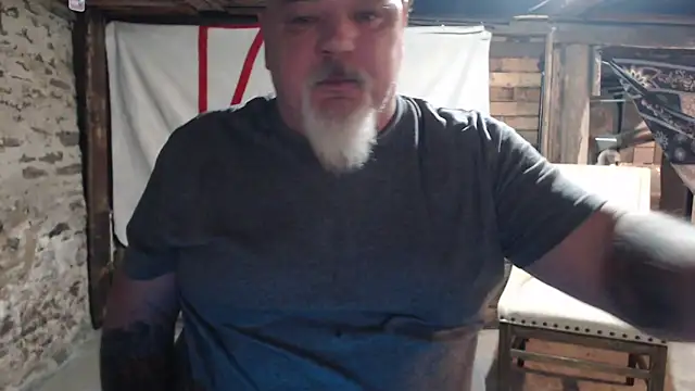 Newfiesausage1972 webcam