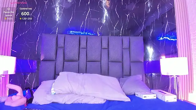 bustyglow - BustyGlow's free webcam - UK Sex Cams