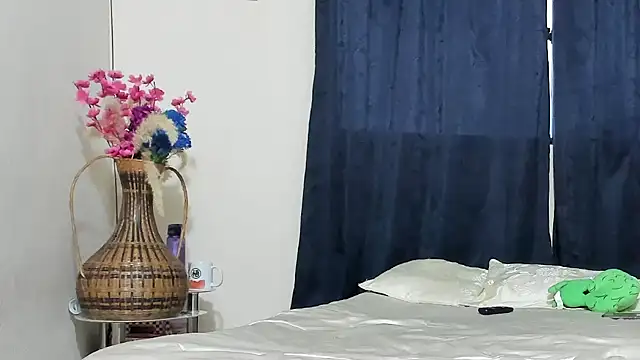 Latin_Mature975 webcam