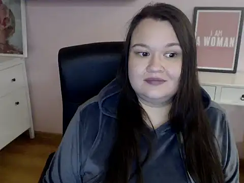 HollyDanceSoul webcam