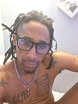 TheRealMrDLlong webcam