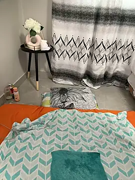 Webcam Model (Nicole_bash)  is live.Free join now!