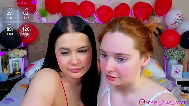 Mary_Dina webcam