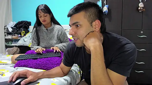 lazyandsniffer28 - LazyandSniffer28's free webcam