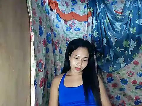 PinaySkinnyGirl webcam
