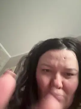 SunnyLeila2101 webcam