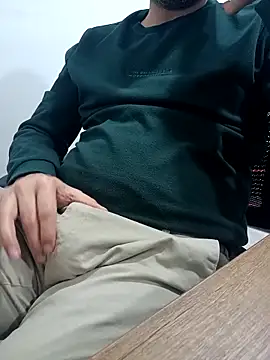 Yaman_33 Live Webcam on Stripchat