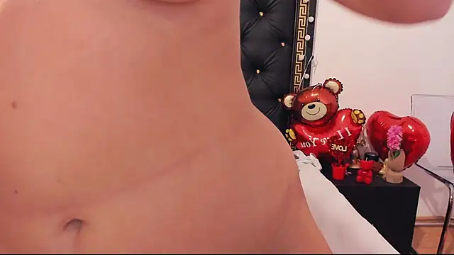 PreciousAillyn webcam