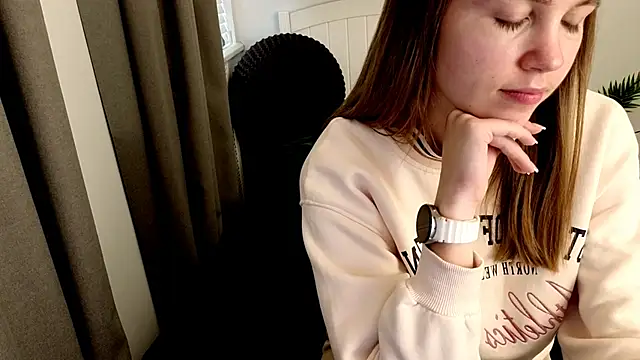 just_l0ve_me - Just_L0VE_me's free webcam - UK Sex Cams