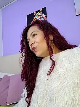 Scarlet_curly8a webcam