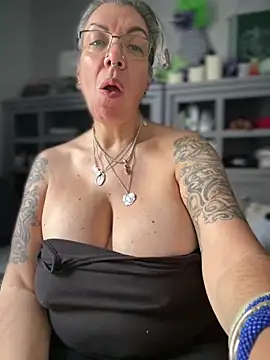 dieseldame1313 webcam