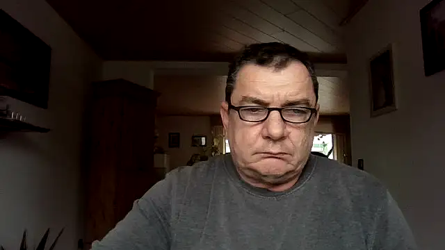 nobbie444 (M mature) - Dildo up the ass