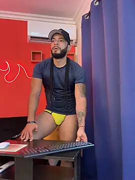 mike_savage3 (M young) - Control the alpha with lovense toy 🍆