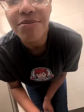 Synfulsymone9 webcam