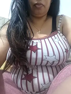 Queen_355 webcam