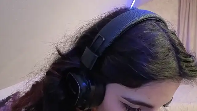 Blissmissataeses webcam