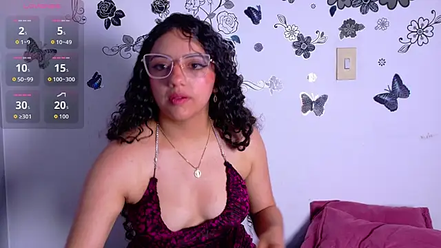 emiily_curly webcam