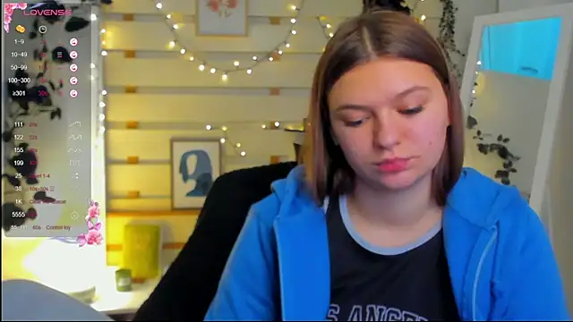 Josephine_Kiss webcam