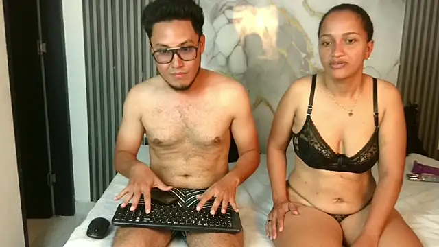 LunandCarlos webcam