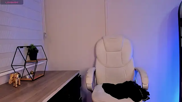 madelaine_blosson webcam