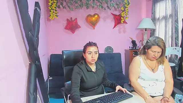 lesbiancuple webcam