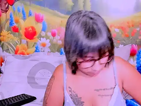 indianroxy webcam