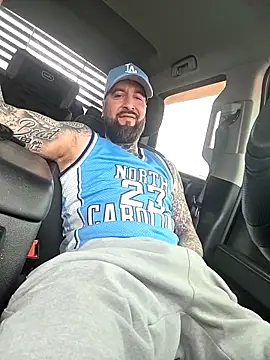 Beardedtattood webcam