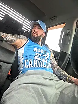 Beardedtattood from StripChat is Freechat