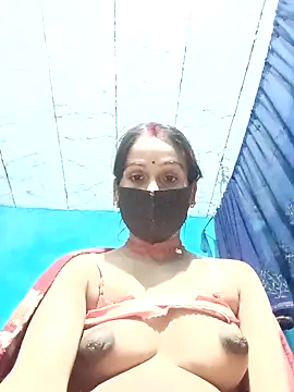 Nandani-758 webcam