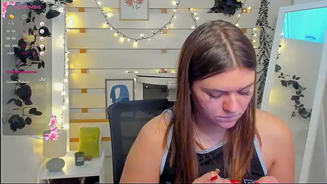 Josephine_Kiss webcam