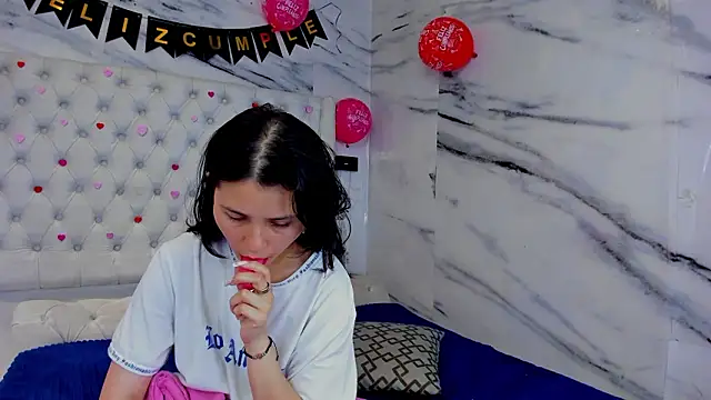 Ari_and_Storm webcam