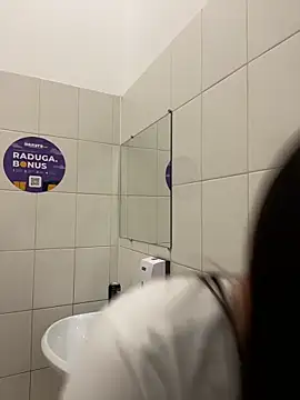 Midnight_Siren webcam