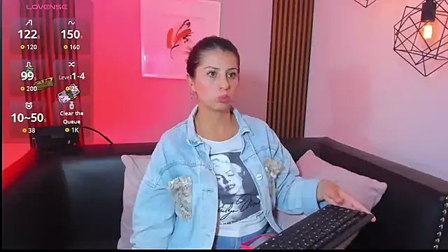 Nahiajhonson_ webcam