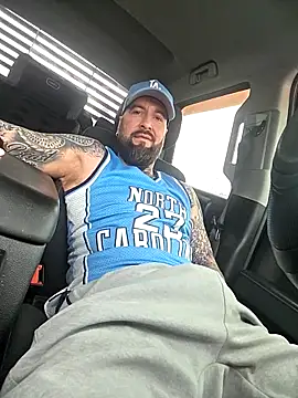 Beardedtattood webcam